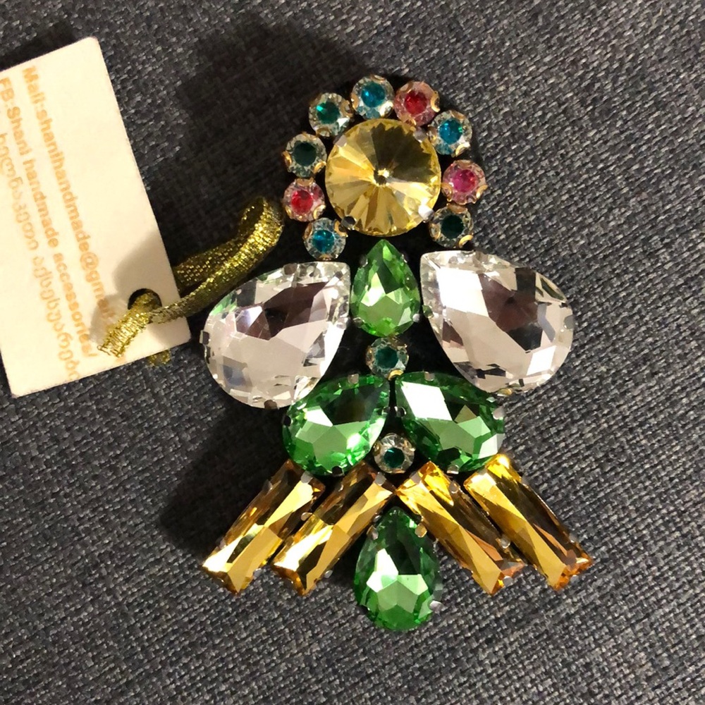 Brooch - Picture 3 of 3